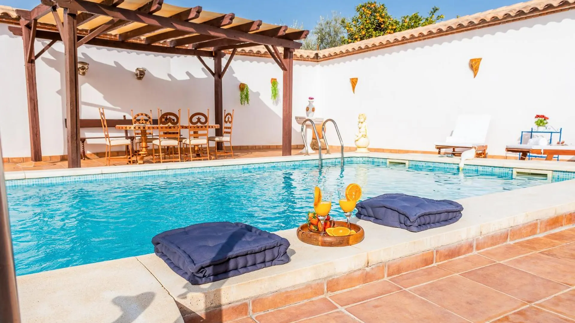 Casa Rural Los Mellizos Peñaflor 乡村民宿
